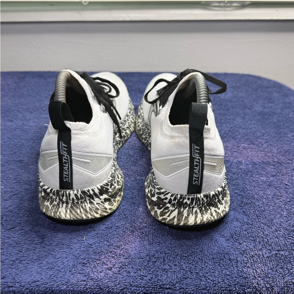 Brooks White and Black Athletic Shoes - Picture 5 of 9